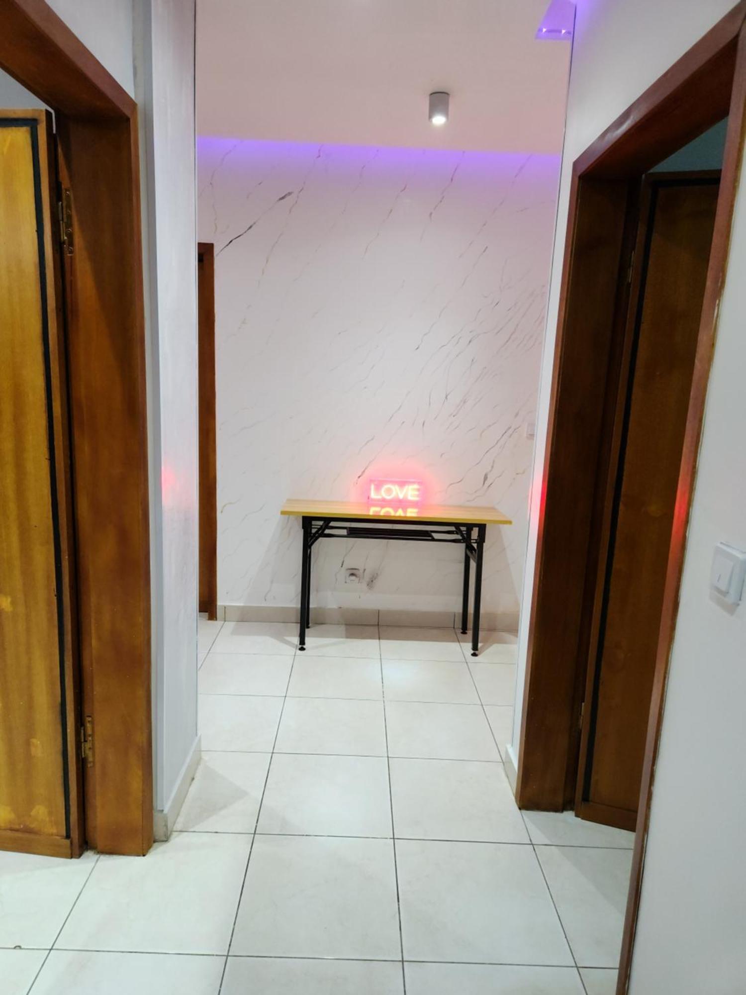 Apartamento Meuble 1Ch 2E Ch Dispo Avec Un Supplement E1D Douala Exterior foto