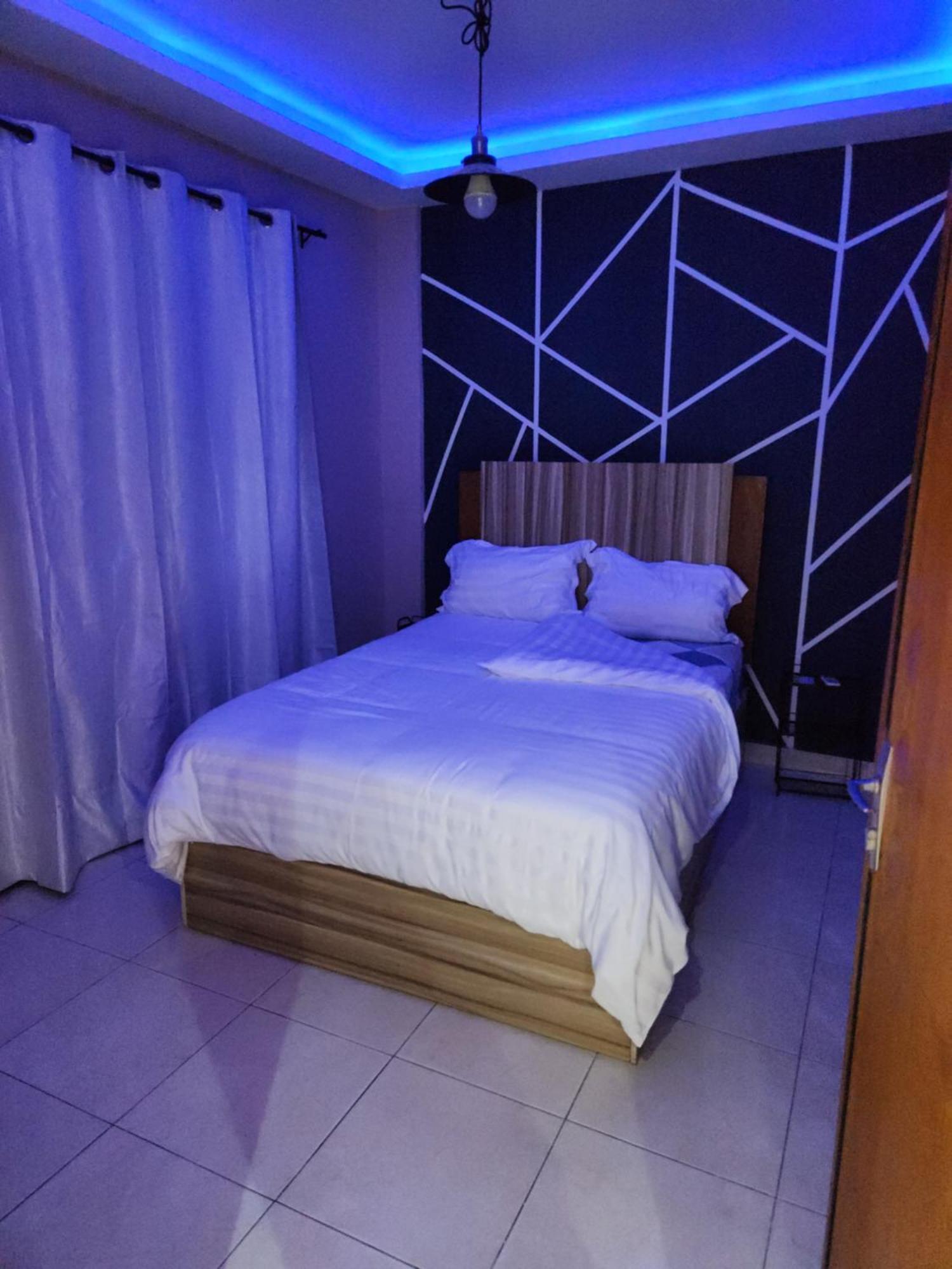 Apartamento Meuble 1Ch 2E Ch Dispo Avec Un Supplement E1D Douala Habitación foto